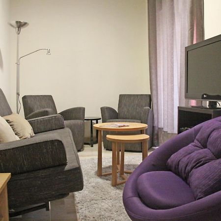 Apartamentos Living Sevilla Centro Maestranza ภายนอก รูปภาพ
