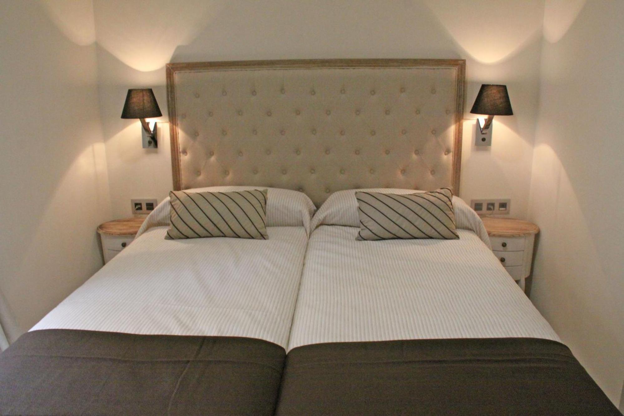 Apartamentos Living Sevilla Centro Maestranza ภายนอก รูปภาพ