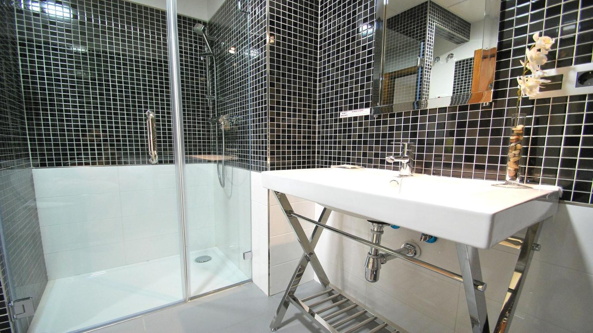 Apartamentos Living Sevilla Centro Maestranza ภายนอก รูปภาพ