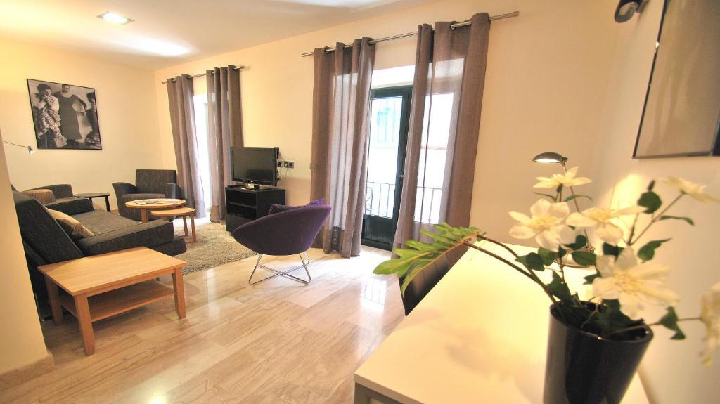 Apartamentos Living Sevilla Centro Maestranza ห้อง รูปภาพ